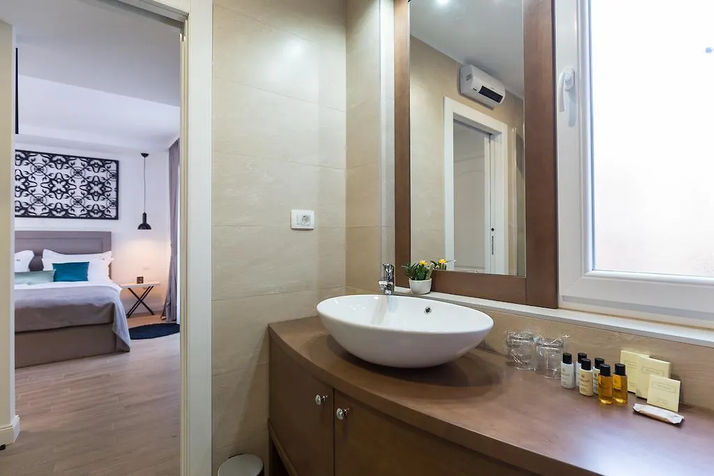 The Well Luxury Rooms Zara